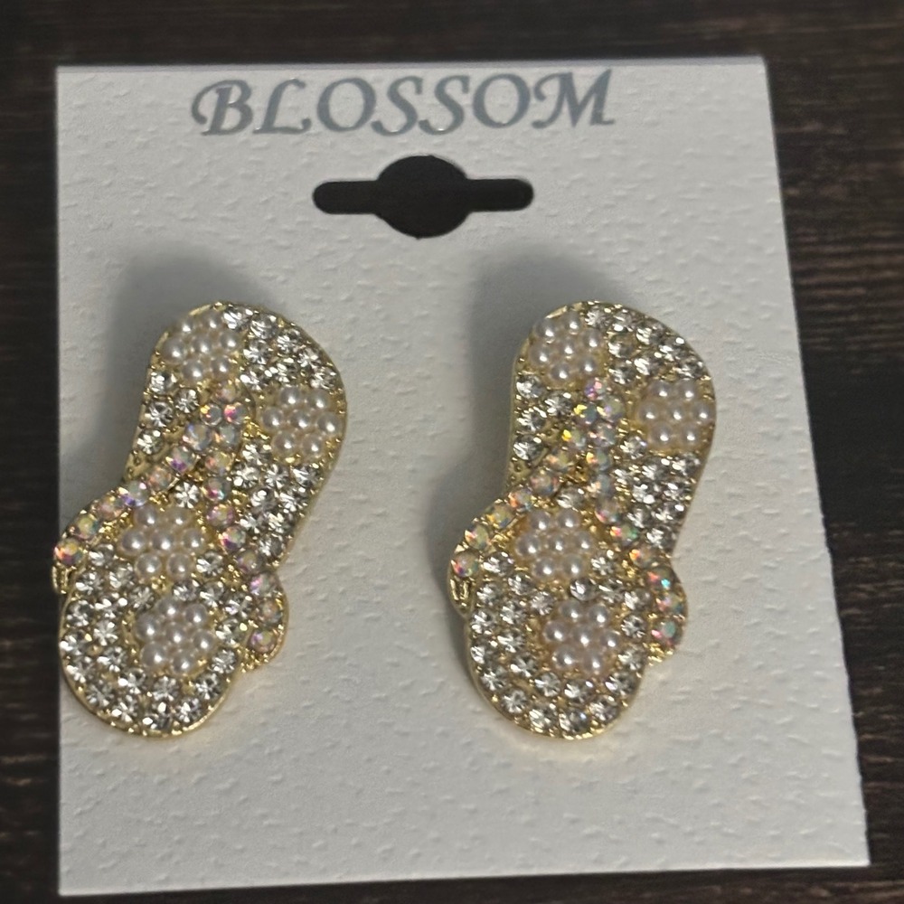 Gold Tone Flip Flop Rhinestone Pearl Stud Earrings Beach Jewelry